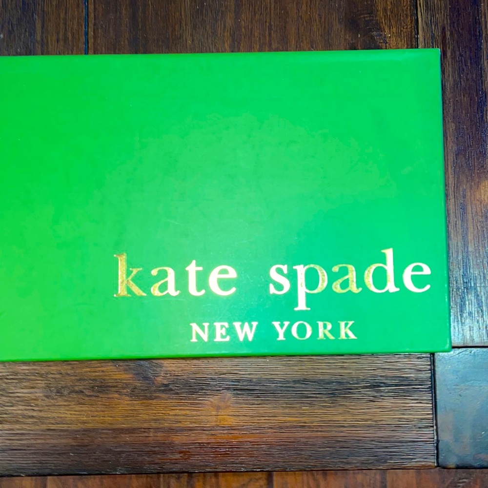 Mint condition Kate spade shoes. Never worn brand new box.